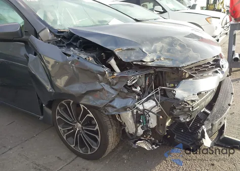 2015 Toyota Corolla S Plus z USA, uszkodzony, nr VIN 5YFBURHE6FP276442